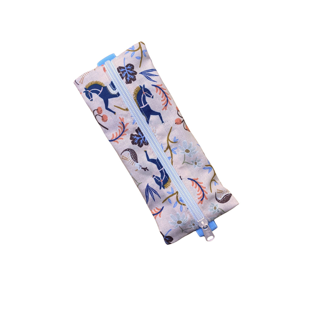 Estuche canguro caballitos