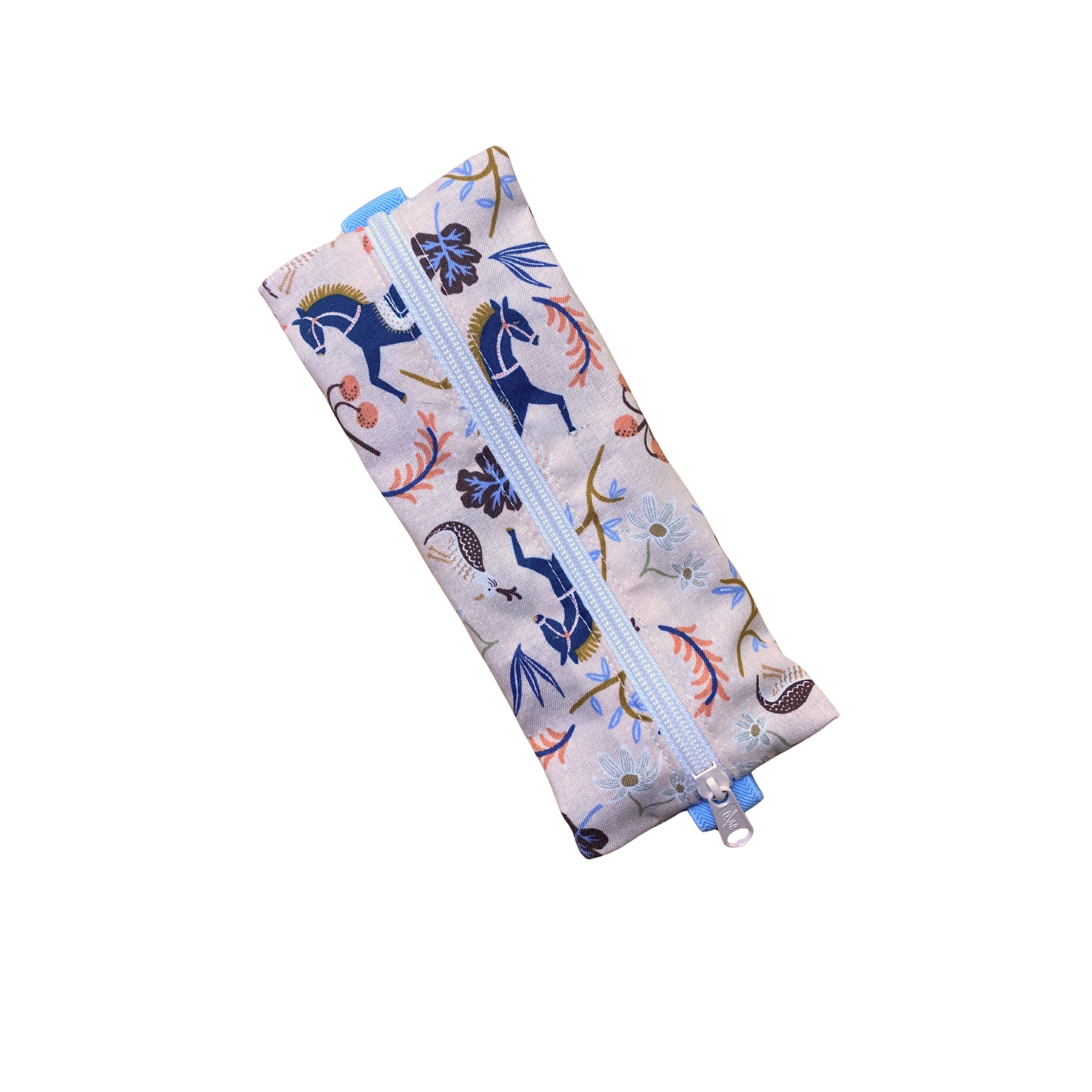 Estuche canguro caballitos